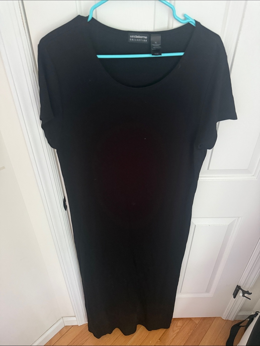 Liz Claiborne Black Short-Sleeve Shift Tunic